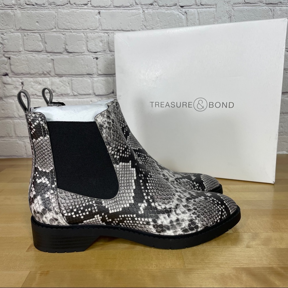 Treasure & Bond Gabriella Chelsea Snake Print Boot‎ Women’s Size 7.5